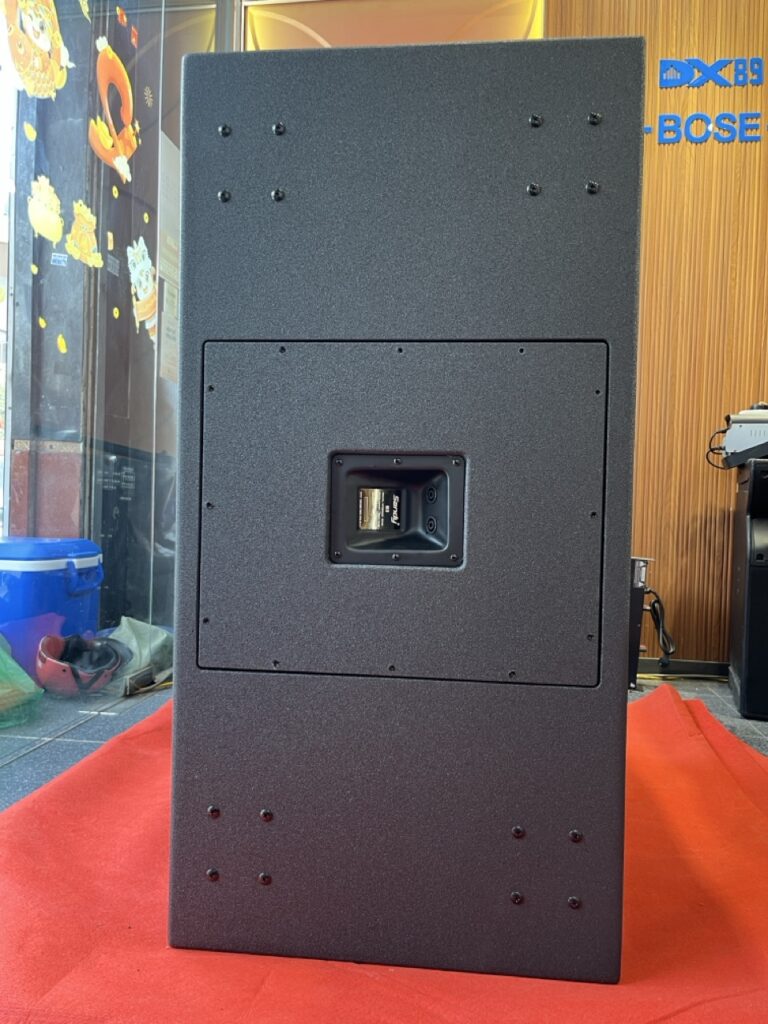 mặt sau loa sandy audio sub b3