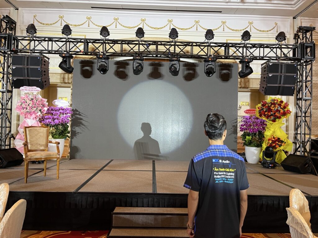 Hệ thống âm thanh, loa Qha Kara 210