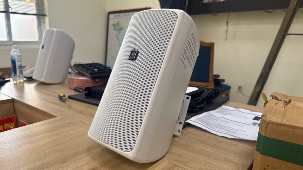 mặt trước loa Sandy Audio IP05